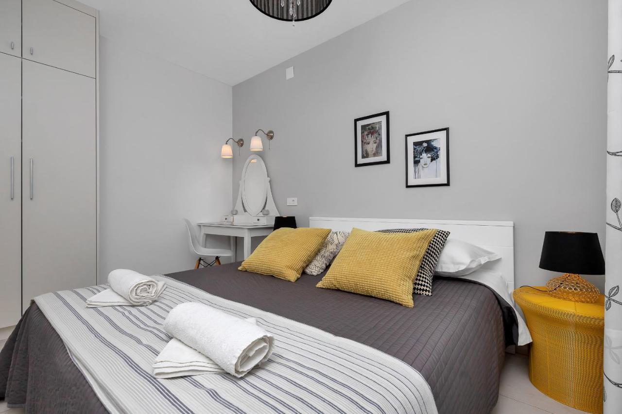 Apartments Villa Joy Podgora Esterno foto