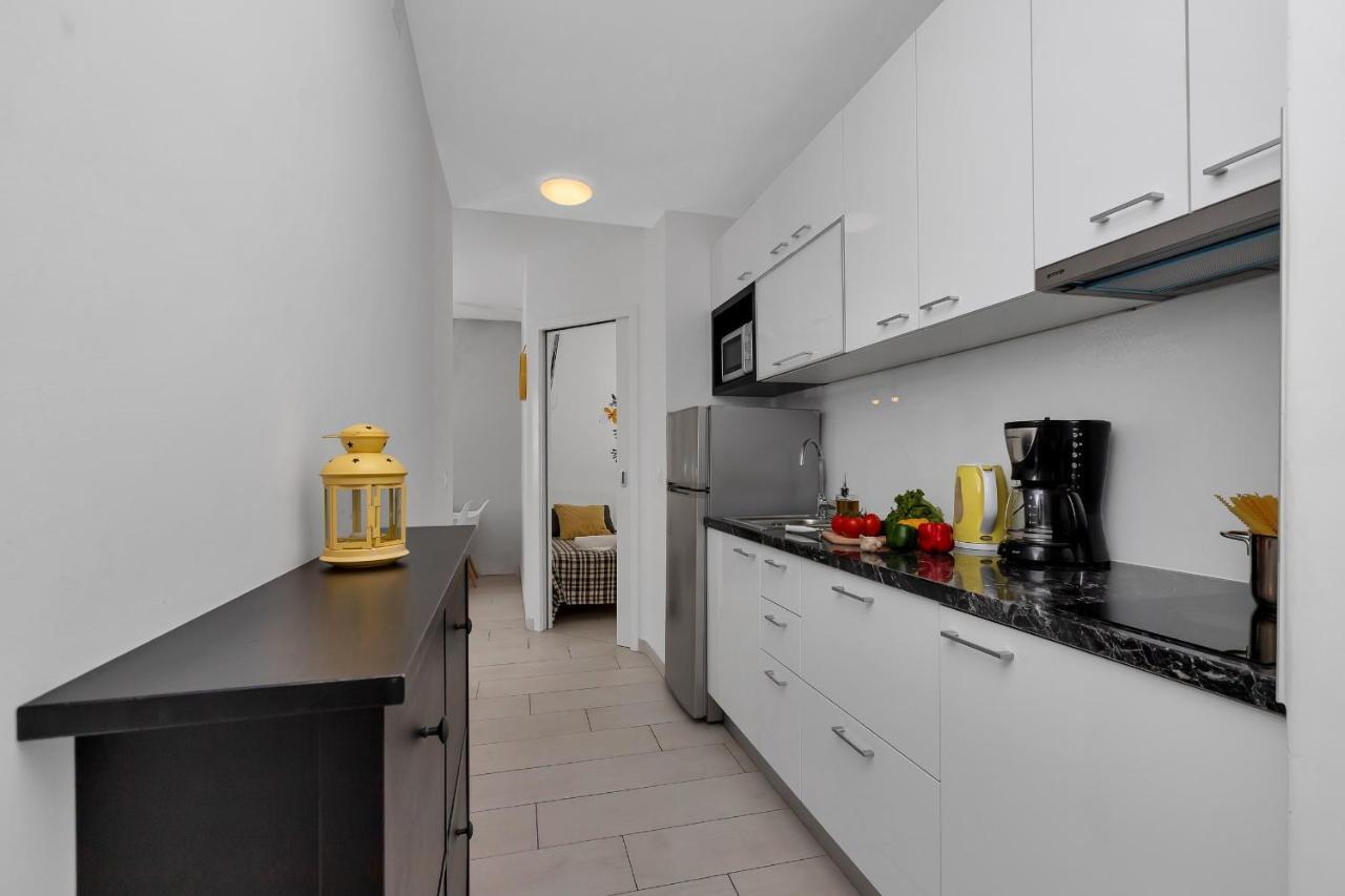 Apartments Villa Joy Podgora Esterno foto