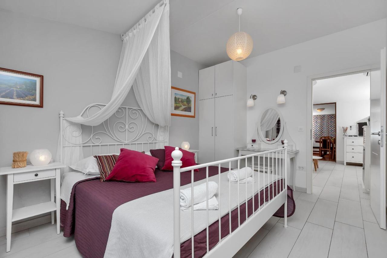 Apartments Villa Joy Podgora Esterno foto