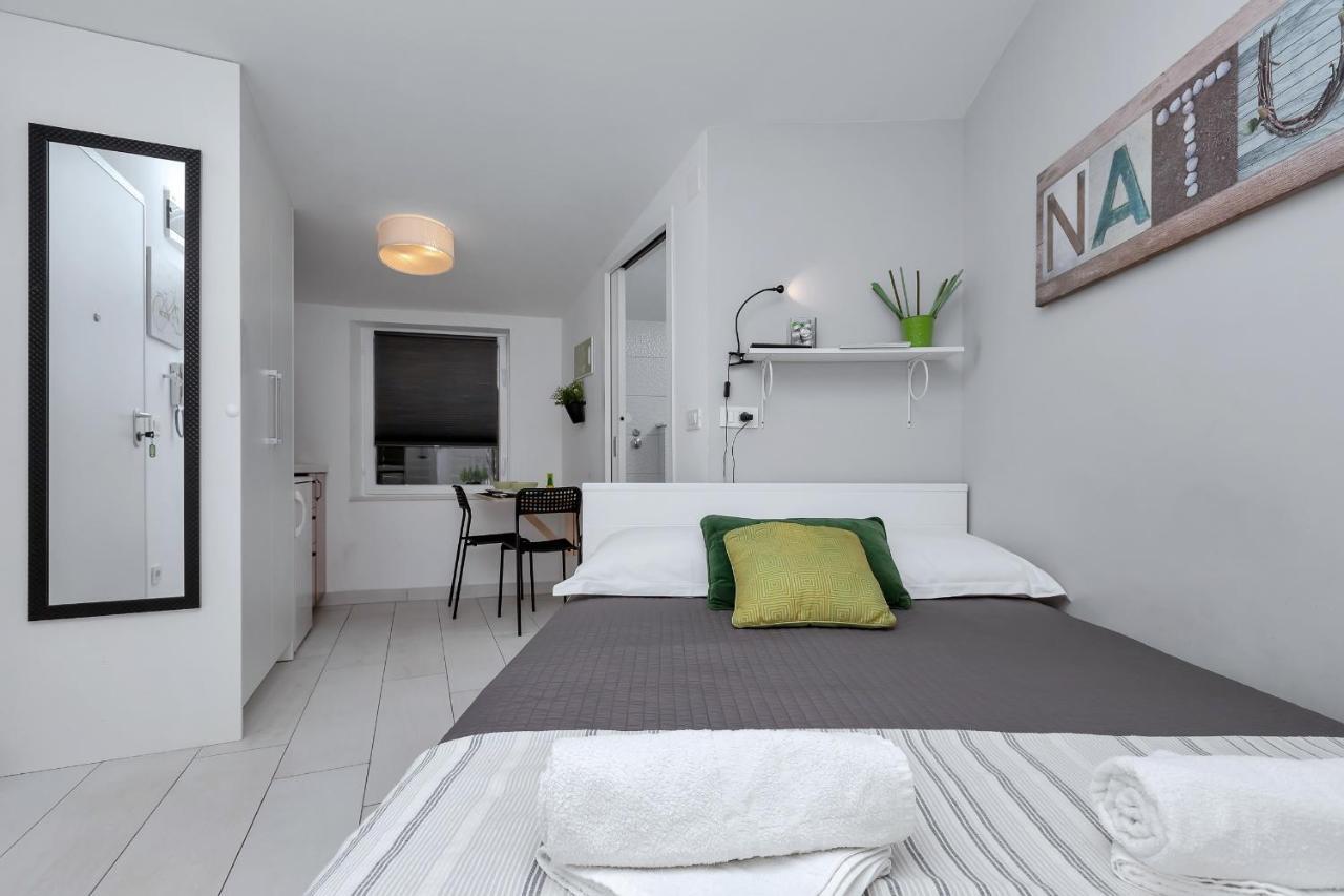 Apartments Villa Joy Podgora Esterno foto